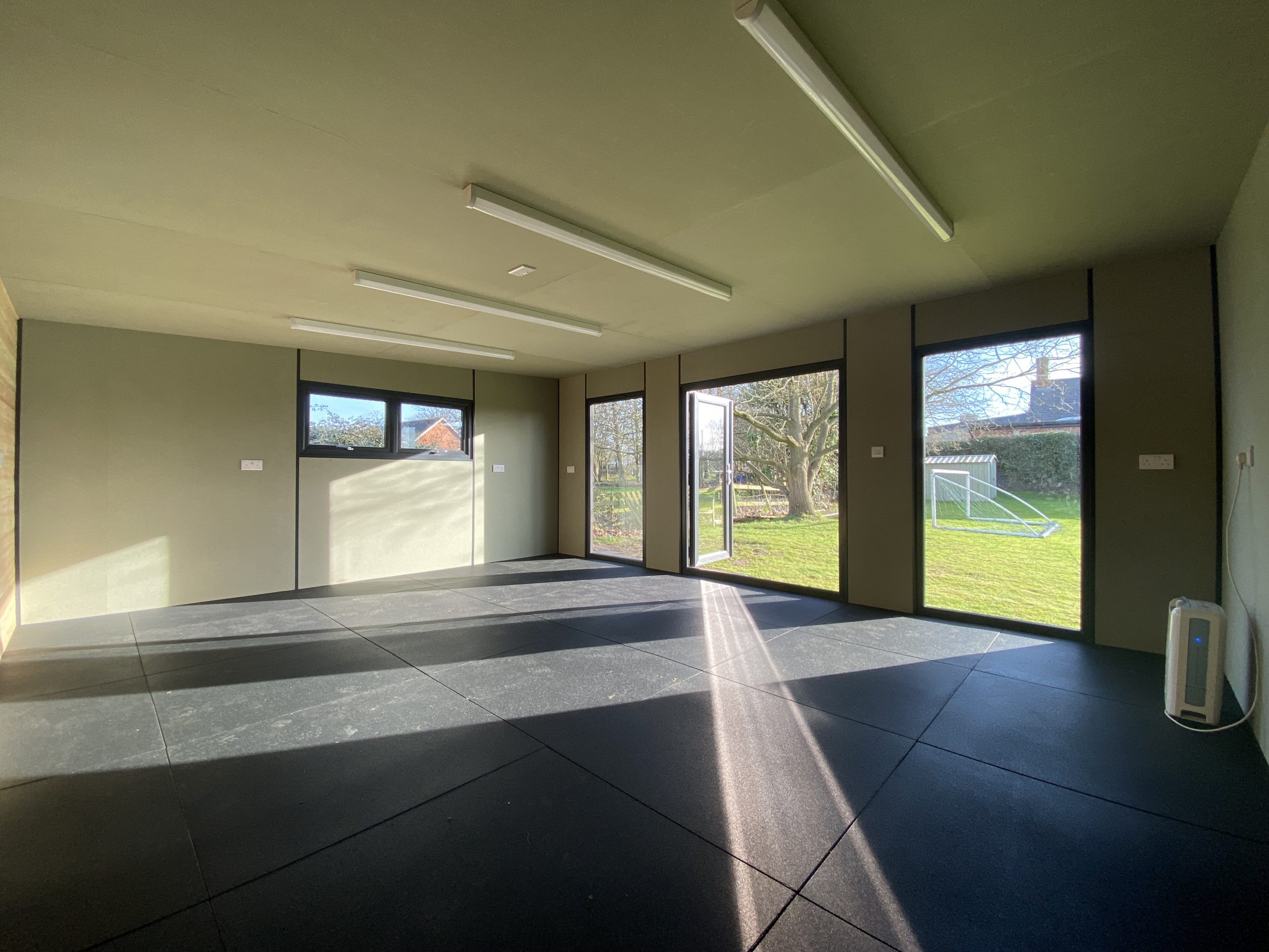 Model | Edge - Image 2